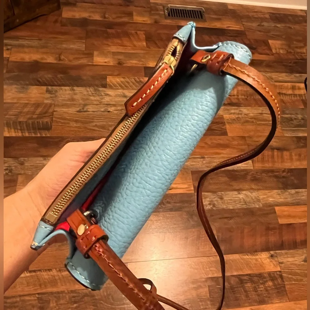 BRAND NEW Dooney and Bourke Gingy Flap Crossbody Purse Aqua Blue - Picture 5 of 15